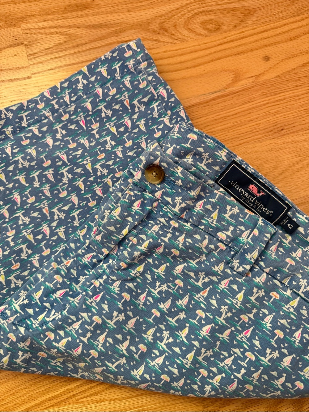 Vineyard Vines Men’s Breaker Shorts 42 Blue Sailboat Print Flat Front preppy